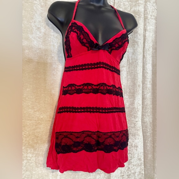 Frederick's of Hollywood Other - VINTAGE FREDERICK’S of HOLLYWOOD Elegant Red and Black Lace Chemise